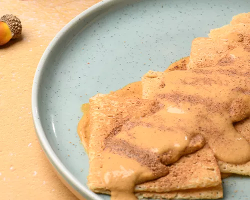  Crepas con salsa de calabaza y nuez